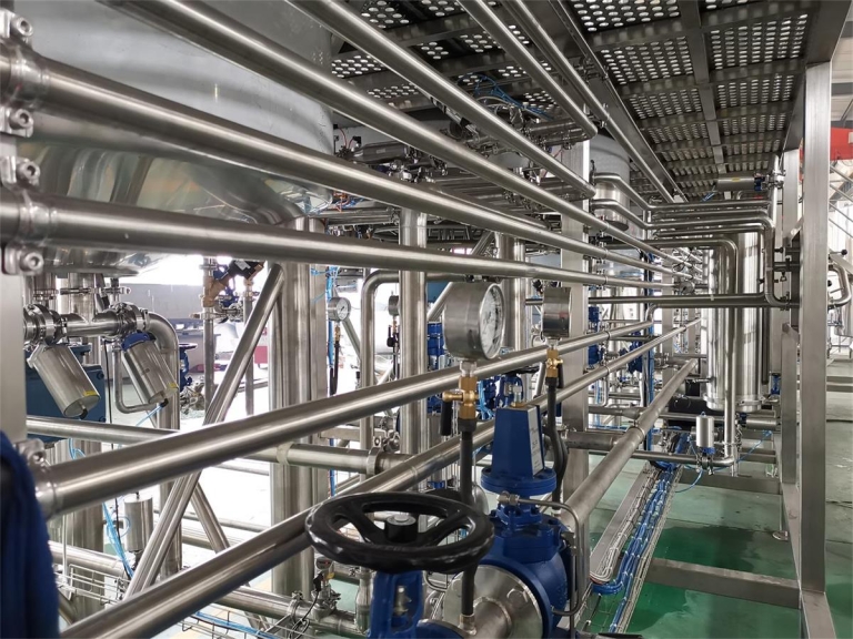 industrial beer brewing equipment